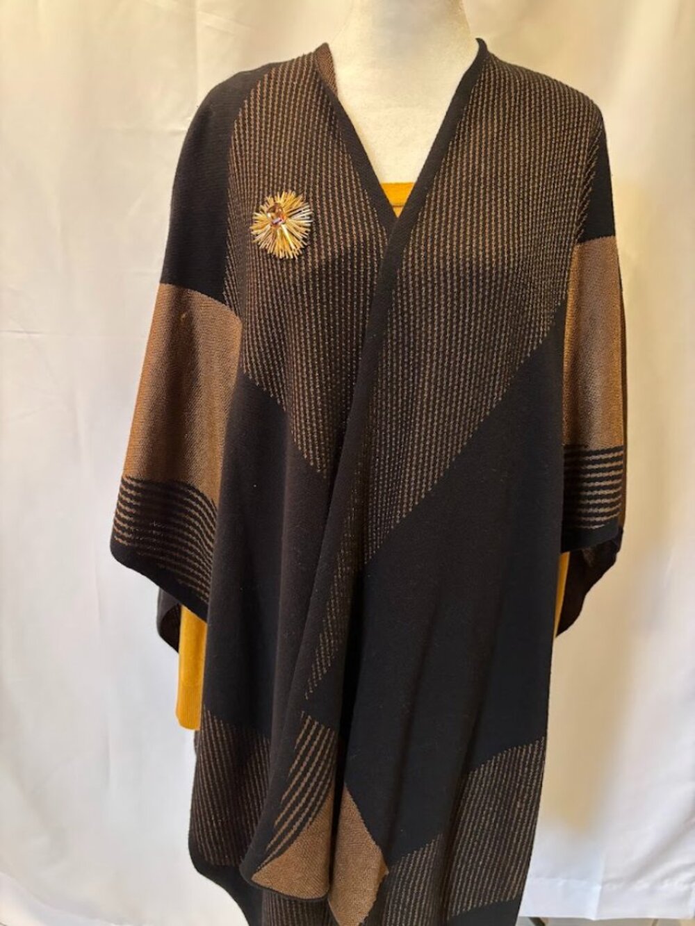 Chico's Multicolor Ruana Wrap (Cotton/Polyester) - size Large/XLarge